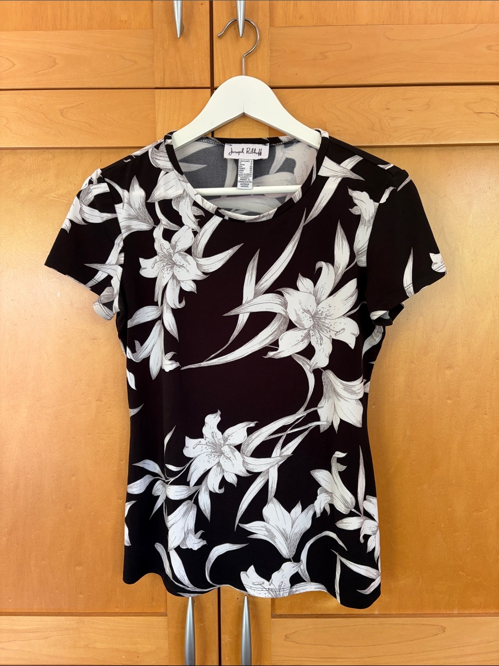 Joseph Ribkoff Black and White Floral Short Sleeve Top